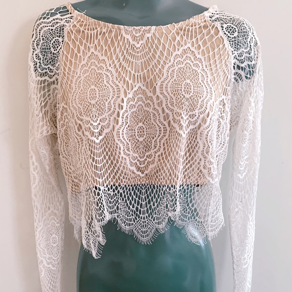 ๐SOLD ON DEPOP - White Lace Long Sleeve Top - Picture 3 of 6